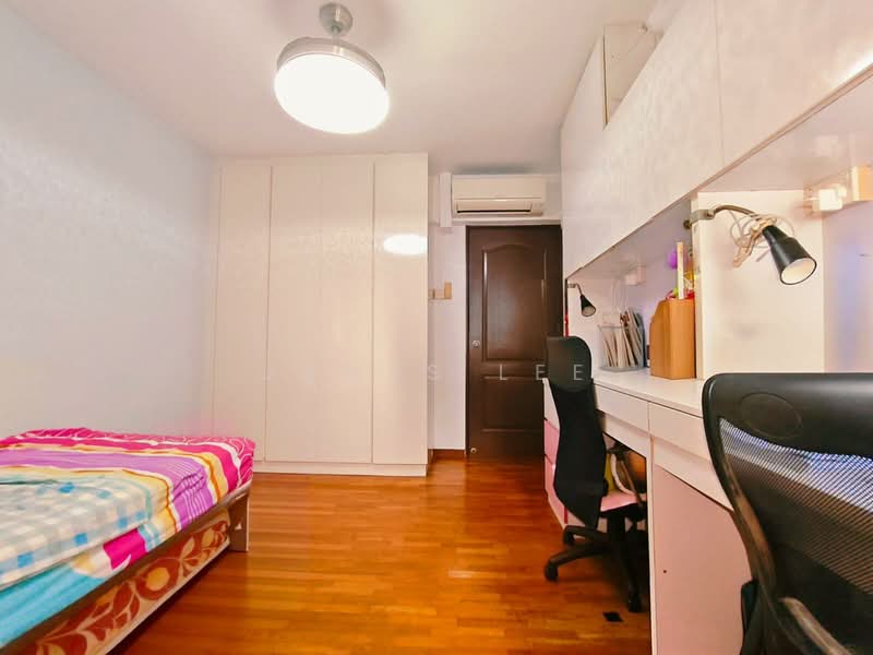 414 Commonwealth Avenue West, 414 Commonwealth Avenue West, 4 Bedrooms, 1,345 sqft, HDB Flat For Sale, by James Lee, 500138126 - Bedroom - PropertyGuru.com.sg