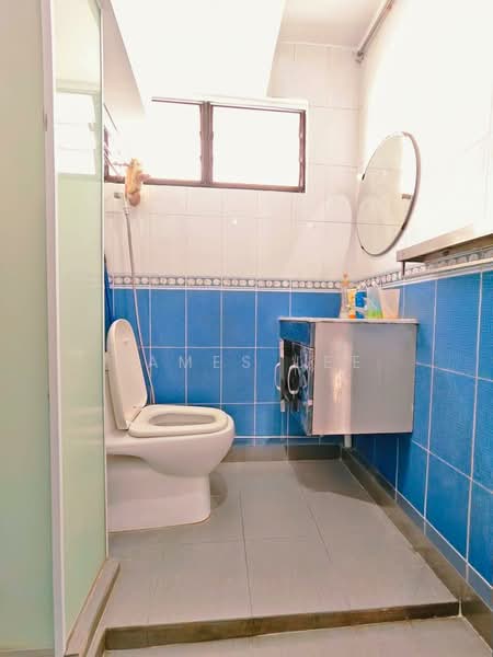 414 Commonwealth Avenue West, 414 Commonwealth Avenue West, 4 Bedrooms, 1,345 sqft, HDB Flat For Sale, by James Lee, 500138126 - Bathroom - PropertyGuru.com.sg