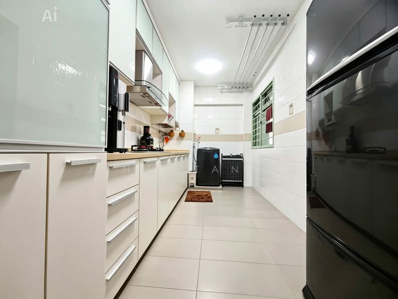 638B Punggol Drive, 638B Punggol Drive, 3 Bedrooms, 1,206 sqft, HDB Flat For Sale, by Jenny Tan 小陈, 500138149 - Kitchen - PropertyGuru.com.sg