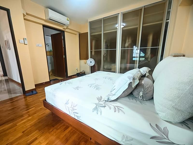 638B Punggol Drive, 638B Punggol Drive, 3 Bedrooms, 1,206 sqft, HDB Flat For Sale, by Jenny Tan 小陈, 500138149 - Bedroom - PropertyGuru.com.sg