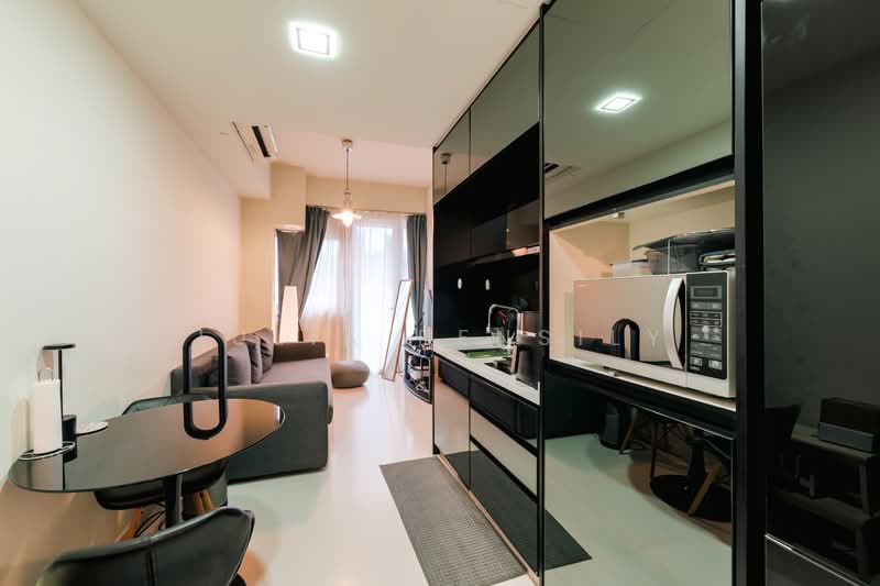 Vivace, 19 Tong Watt Road, 1 Bedroom, 452 sqft, Apartment For Rent, by Julia Bensily, 500138166 - Entrance View - PropertyGuru.com.sg
