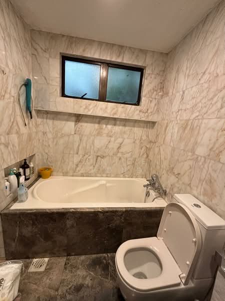 Tanglin Park, 1 Ridley Park, 3 Bedrooms, 1,604 sqft, Condominium For Rent, by Eunice Chong, 500138169 - Renovated Master Bathroom - PropertyGuru.com.sg