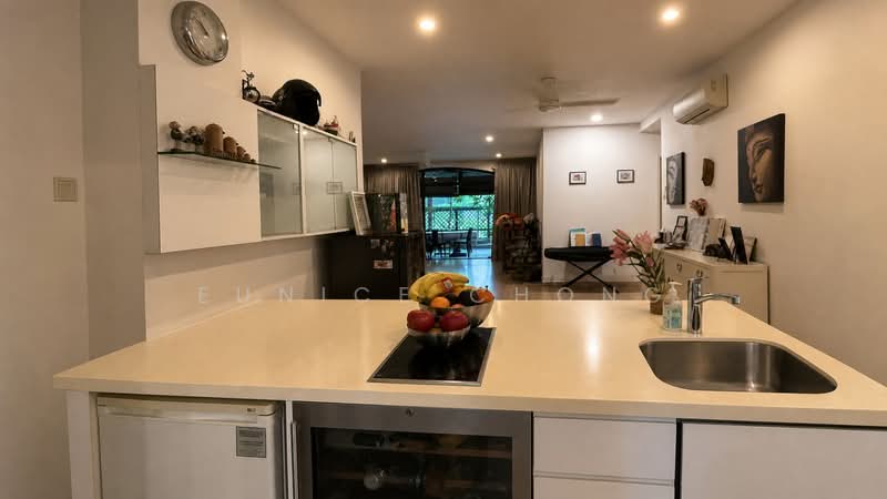 Tanglin Park, 1 Ridley Park, 3 Bedrooms, 1,604 sqft, Condominium For Rent, by Eunice Chong, 500138169 - Kitchen - PropertyGuru.com.sg