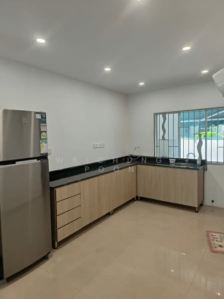 Telok Kurau Lorong J, , 5 Bedrooms, 2,000 sqft, Terraced House For Rent, by Waichung Poon, 500138170 - Indoor Dry Kitchen - PropertyGuru.com.sg