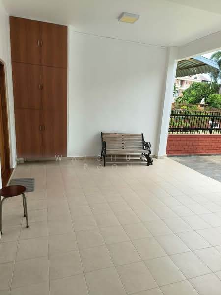 Telok Kurau Lorong J, , 5 Bedrooms, 2,000 sqft, Terraced House For Rent, by Waichung Poon, 500138170 - Front Yard - PropertyGuru.com.sg