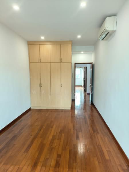 Telok Kurau Lorong J, , 5 Bedrooms, 2,000 sqft, Terraced House For Rent, by Waichung Poon, 500138170 - Master Bedroom Ensuite - PropertyGuru.com.sg