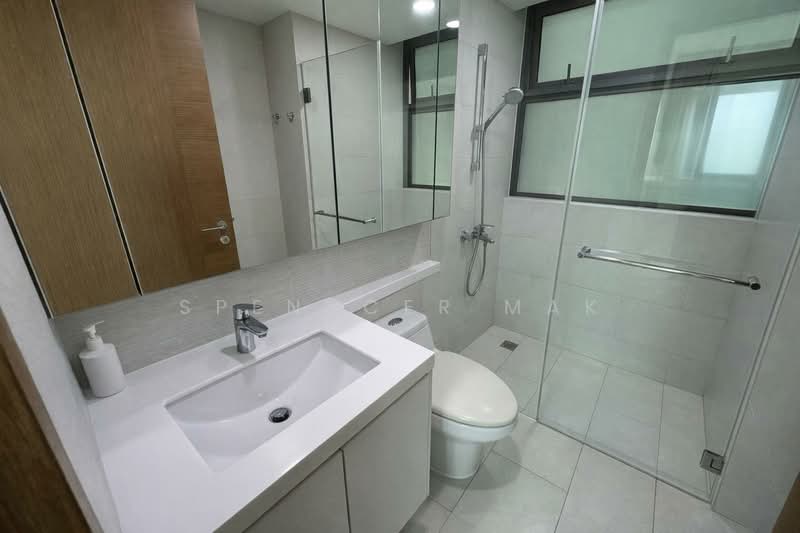 The Topiary, 11 Fernvale Lane, 3 Bedrooms, 904 sqft, Executive Condominium For Rent, by Spenncer Mak, 500138172 - Bathroom - PropertyGuru.com.sg