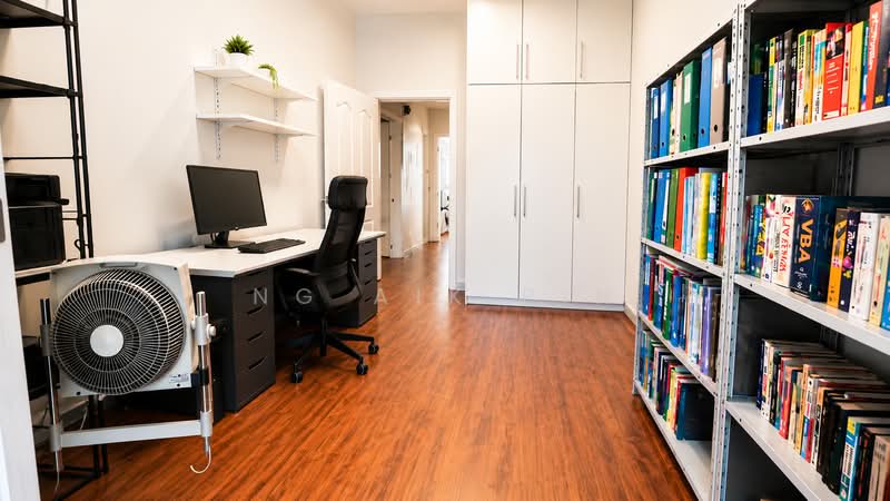CHEAP! Freehold Landed Near Ai Tong and Upper Thomson MRT, Jalan Sembilang, Jalan Terubok, Jalan Ikan Merah, Jalan Keli, Jalan Todak, Upper Thomson Road, Sin Ming Road, Jalan Binchang, Bright Hill Crescent, Bright Hill Drive, Jalan Belibas, Jalan Minggu, Jalan Khamis, Jalan Rabu, Jalan Isnin, Sin Ming Road, 3 Bedrooms, 1,751 sqft, Terraced House For Sale, by Ng Aik Pin, 500138175 - Bedroom 2 or Study - PropertyGuru.com.sg