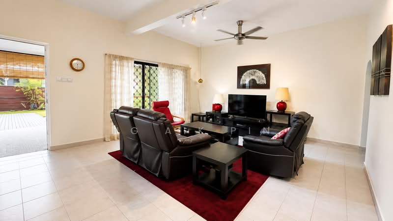 CHEAP! Freehold Landed Near Ai Tong and Upper Thomson MRT, Jalan Sembilang, Jalan Terubok, Jalan Ikan Merah, Jalan Keli, Jalan Todak, Upper Thomson Road, Sin Ming Road, Jalan Binchang, Bright Hill Crescent, Bright Hill Drive, Jalan Belibas, Jalan Minggu, Jalan Khamis, Jalan Rabu, Jalan Isnin, Sin Ming Road, 3 Bedrooms, 1,751 sqft, Terraced House For Sale, by Ng Aik Pin, 500138175 - Living Room - PropertyGuru.com.sg