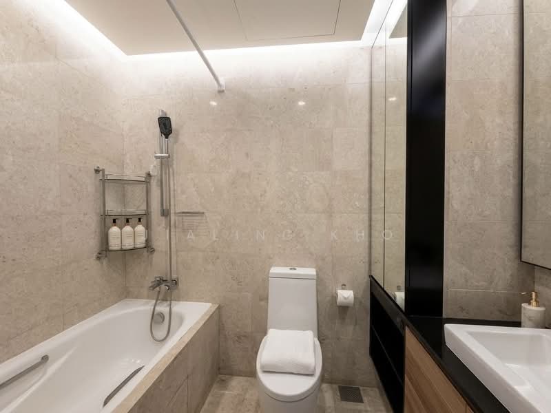 Waterfront Key, 780 Bedok Reservoir Road, 3 Bedrooms, 1,313 sqft, Condominium For Sale, by Jialing Kho, 500138179 - Bathroom - PropertyGuru.com.sg