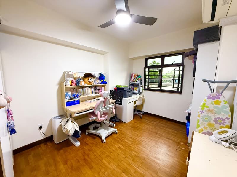 403D Fernvale Lane, 403D Fernvale Lane, 3 Bedrooms, 990 sqft, HDB Flat For Sale, by Sean Zhong, 500138206 - 2nd bedroom  - PropertyGuru.com.sg