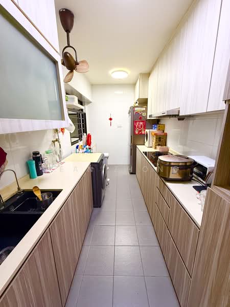403D Fernvale Lane, 403D Fernvale Lane, 3 Bedrooms, 990 sqft, HDB Flat For Sale, by Sean Zhong, 500138206 - Kitchen - PropertyGuru.com.sg