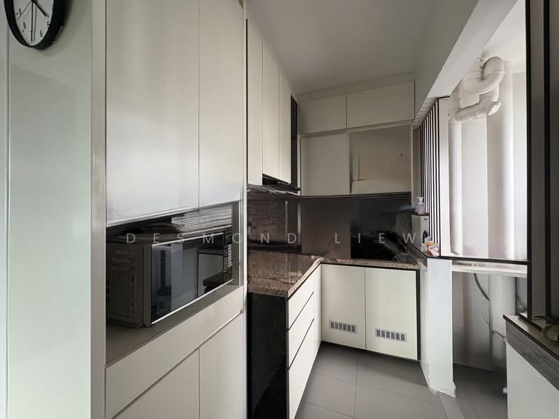 182A Marsiling Greenview, 182A Woodlands Street 13, 2 Bedrooms, 732 sqft, HDB Flat For Rent, by Desmond Liew, 500138208 - Kitchen - PropertyGuru.com.sg