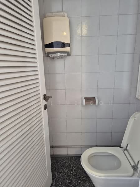 *Tras Street Shophouse* Fiited Office" Move-In Cosy & Bright-Immediate, , 2,500 sqft, Office For Rent, by Adeline Goh, 500138209 - Bathroom - CommercialGuru.com.sg