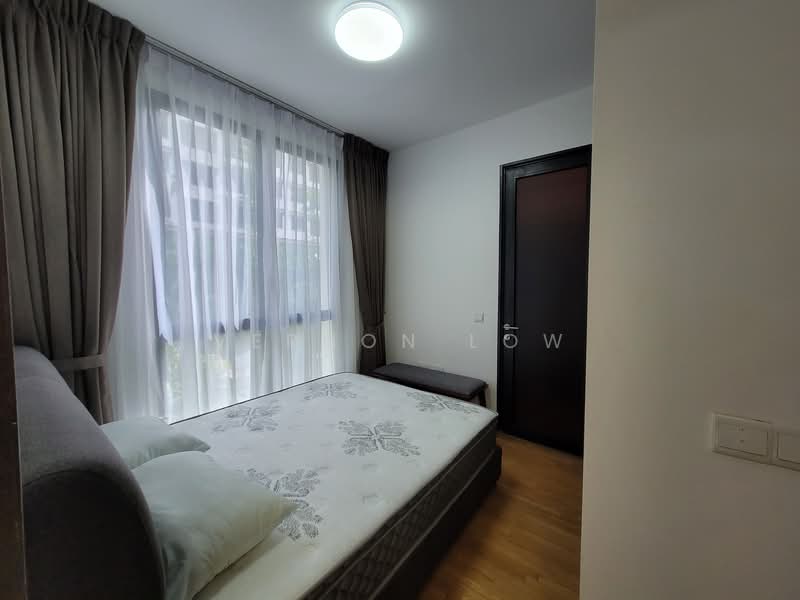Park Colonial, 6 Woodleigh Lane, 2 Bedrooms, 570 sqft, Condominium For Rent, by Vernon Low, 500138210 - Bedroom - PropertyGuru.com.sg