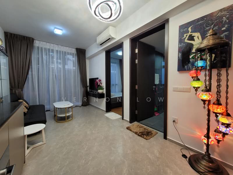 Park Colonial, 6 Woodleigh Lane, 2 Bedrooms, 570 sqft, Condominium For Rent, by Vernon Low, 500138210 - Living Room - PropertyGuru.com.sg