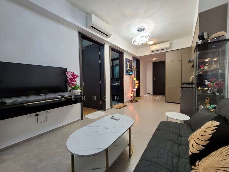 Park Colonial, 6 Woodleigh Lane, 2 Bedrooms, 570 sqft, Condominium For Rent, by Vernon Low, 500138210 - Living Room - PropertyGuru.com.sg