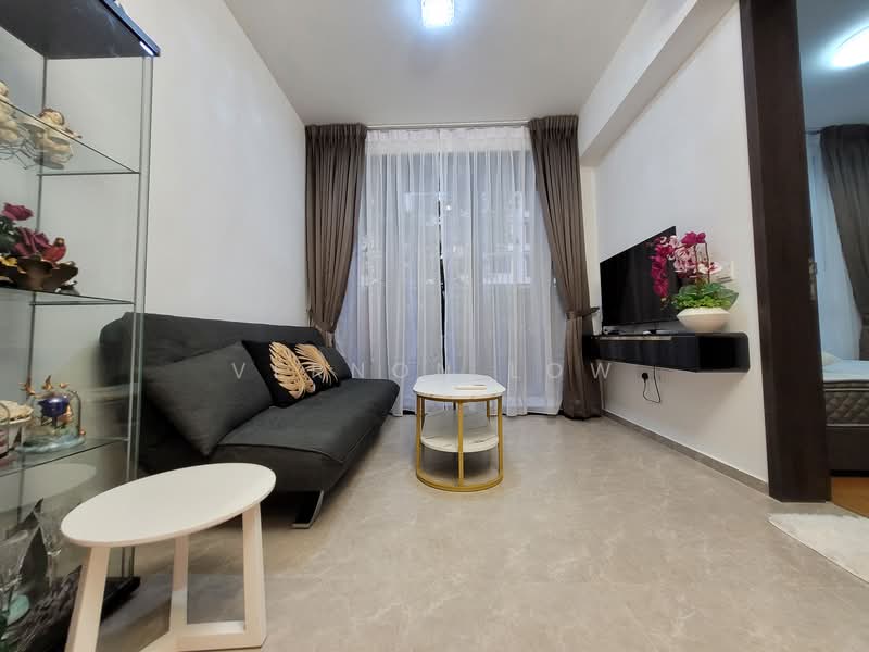 Park Colonial, 6 Woodleigh Lane, 2 Bedrooms, 570 sqft, Condominium For Rent, by Vernon Low, 500138210 - Living Room - PropertyGuru.com.sg