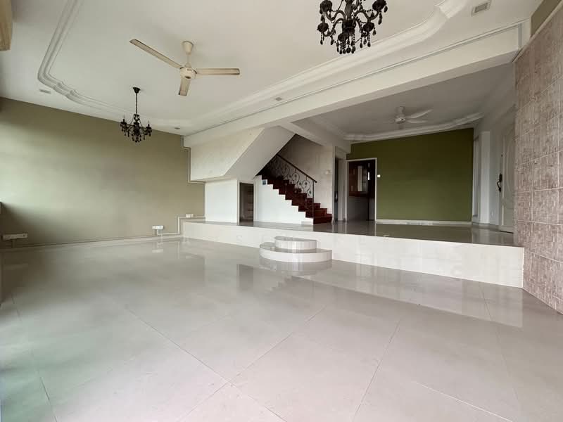 Lakepoint Condo, 2 Lakepoint Drive, 3 Bedrooms, 2,217 sqft, Condominium For Sale, by Jansen Kee, 500138222 - Living Room - PropertyGuru.com.sg