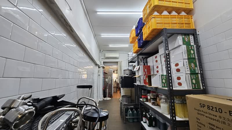 Bussorah Street, Bussorah Street, 1,300 sqft, Shop / Shophouse For Rent, by Stanley Wee, 500138223 - Interior - CommercialGuru.com.sg