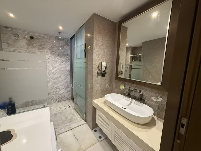 The Levelz, 38 Farrer Road, 2 Bedrooms, 1,281 sqft, Condominium For Rent, by Julian Li, 500138228 - Bathroom - PropertyGuru.com.sg