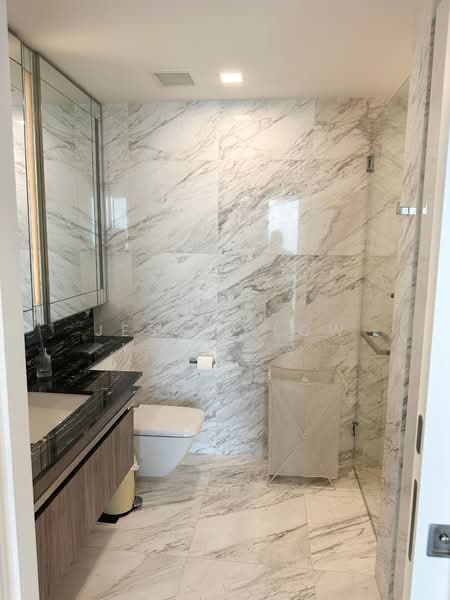 Wallich Residence, 3 Wallich Street, 2 Bedrooms, 861 sqft, Condominium For Sale, by Jessie Low, 500138235 - Bathroom - PropertyGuru.com.sg