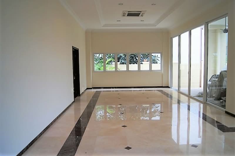 Merryn Road, , 5 Bedrooms, 5,300 sqft, Detached House For Rent, by Keith Tan, 500138239 - Living Room - PropertyGuru.com.sg