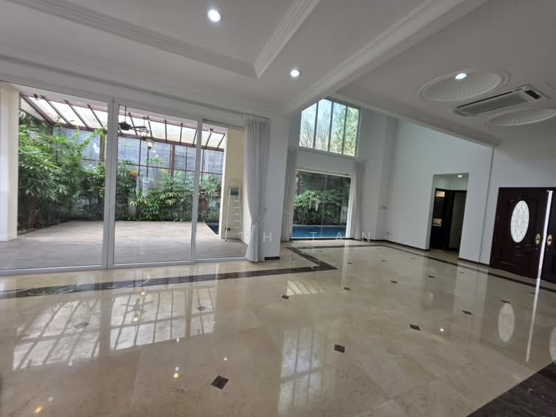 Merryn Road, , 5 Bedrooms, 5,300 sqft, Detached House For Rent, by Keith Tan, 500138239 - Living Room - PropertyGuru.com.sg