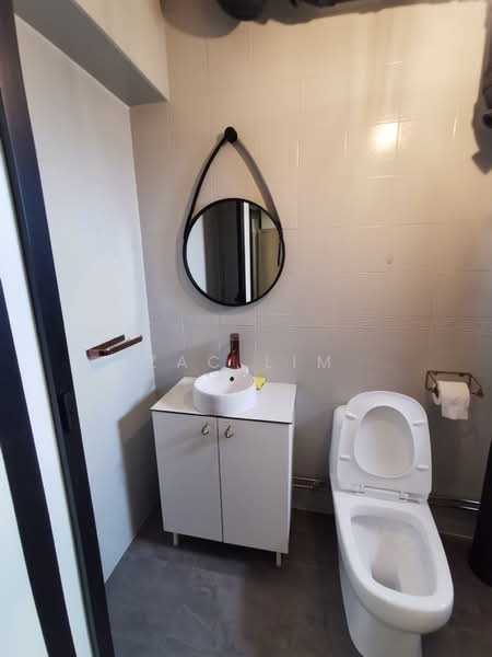 981D Buangkok Crescent, 981D Buangkok Crescent, 3 Bedrooms, 1,184 sqft, HDB Flat For Rent, by Zac Lim, 500138276 - Bathroom - PropertyGuru.com.sg