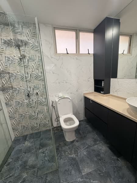 Seletar Springs Condominium, 100 Gerald Drive, 3 Bedrooms, 1,335 sqft, Condominium For Sale, by Michael Lim, 500138282 - Bathroom - PropertyGuru.com.sg