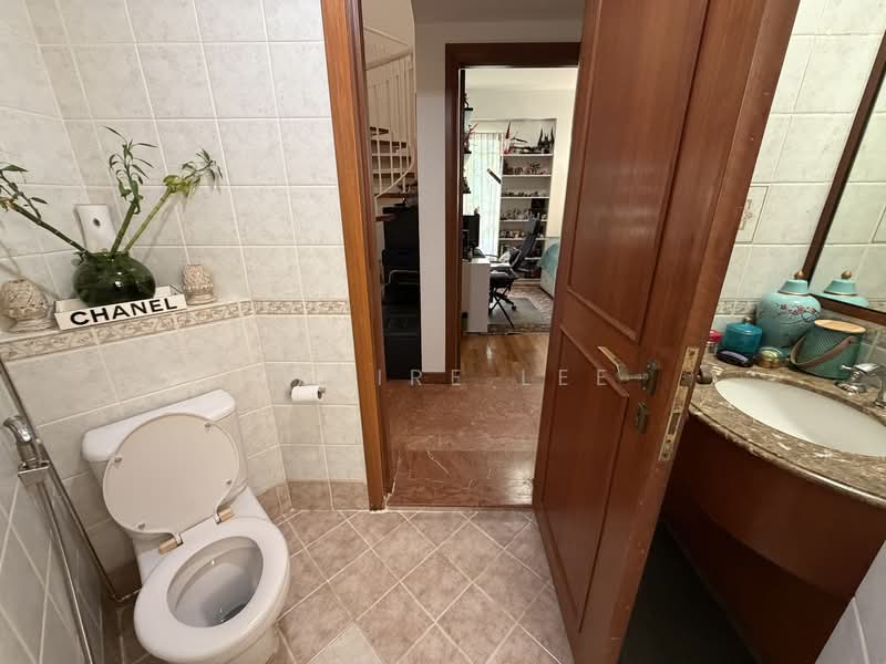 Villa Marina, 25 Jalan Sempadan, 3 Bedrooms, 2,013 sqft, Condominium For Rent, by Claire Lee, 500138285 - Bathroom - PropertyGuru.com.sg