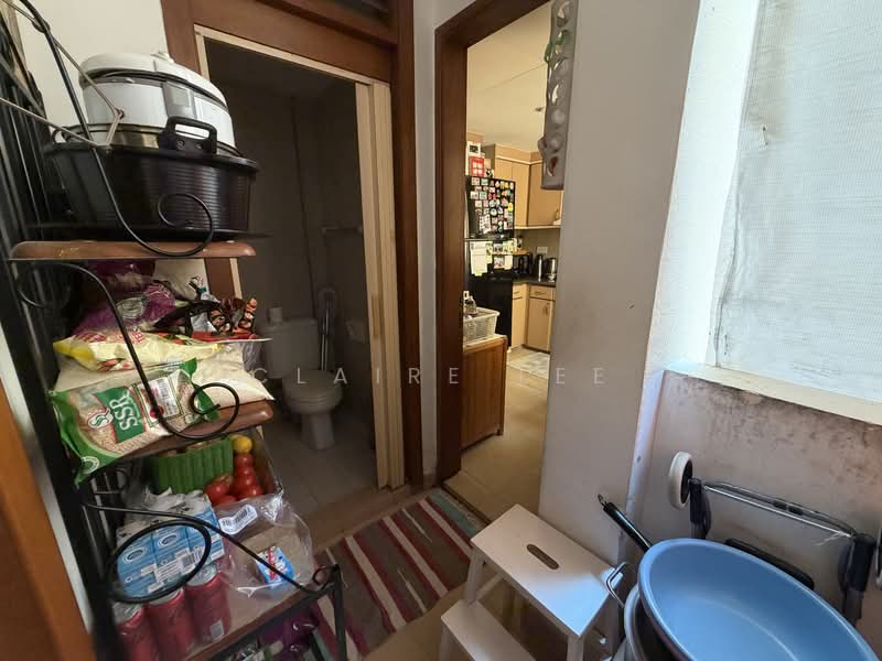 Villa Marina, 25 Jalan Sempadan, 3 Bedrooms, 2,013 sqft, Condominium For Rent, by Claire Lee, 500138285 - Kitchen - PropertyGuru.com.sg