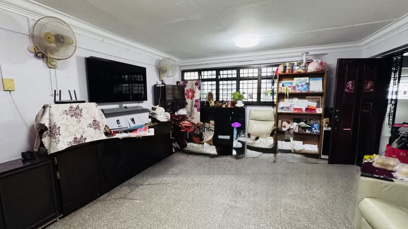 23 Telok Blangah Crescent, 23 Telok Blangah Crescent, 3 Bedrooms, 883 sqft, HDB Flat For Sale, by Lex Lim 林双麟, 500138289 - Living Room - PropertyGuru.com.sg
