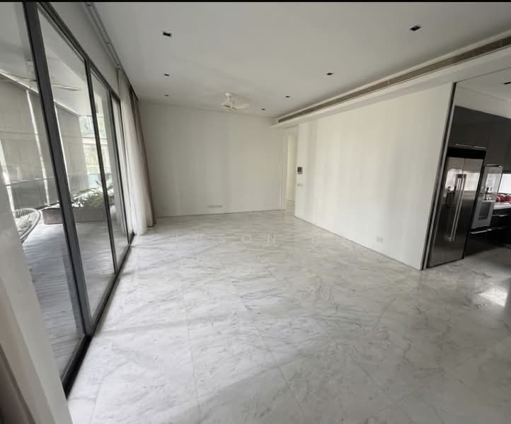 Freehold Luxury Condo in Novena! Spacious 4-bedroom, , 4 Bedrooms, 2,130 sqft, Condominium For Sale, by Gibson Ho, 500138290 - Living Room - PropertyGuru.com.sg