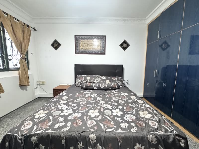 158 Woodlands Street 13, 158 Woodlands Street 13, 2 Bedrooms, 786 sqft, HDB Flat For Sale, by Siti Aisha Yassin, 500138291 - Bedroom - PropertyGuru.com.sg