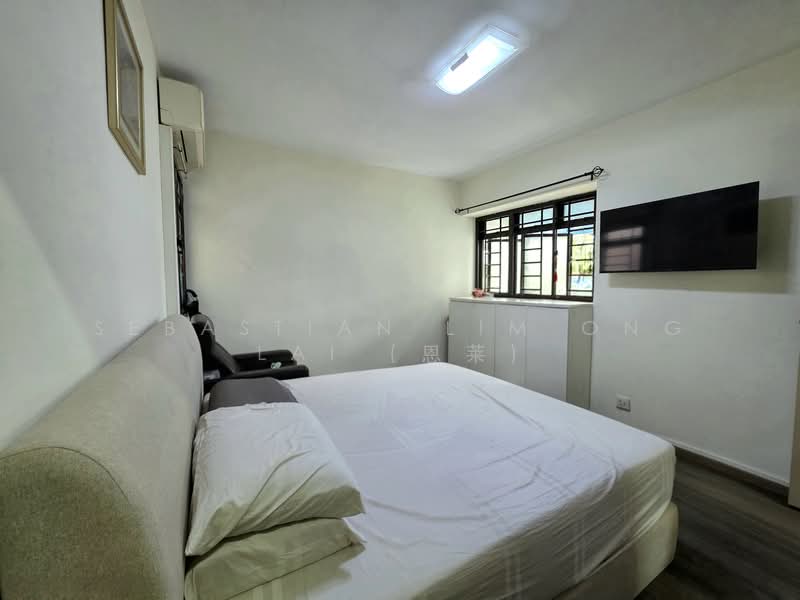 275B Jurong West Street 25, 275B Jurong West Street 25, 3 Bedrooms, 1,195 sqft, HDB Flat For Sale, by Sebastian Lim Ong Lai (恩莱), 500138303 - Bedroom - PropertyGuru.com.sg