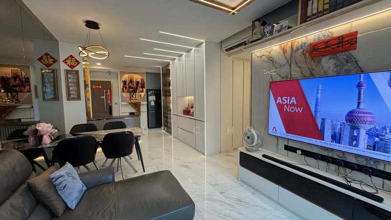 Canberra Residences, 501 Canberra Drive, 3 Bedrooms, 1,130 sqft, Condominium For Sale, by Edric Ho, 500138305 - Living Room - PropertyGuru.com.sg