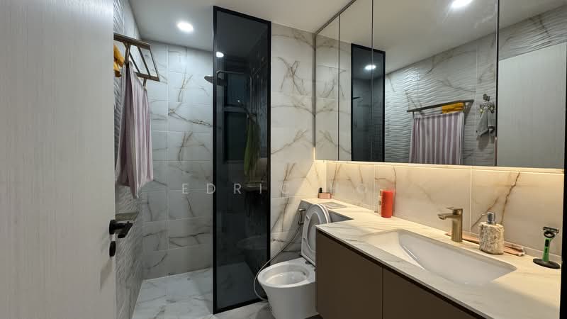 Canberra Residences, 501 Canberra Drive, 3 Bedrooms, 1,130 sqft, Condominium For Sale, by Edric Ho, 500138305 - Common Bathroom - PropertyGuru.com.sg