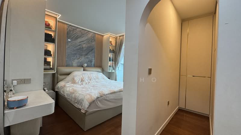 Canberra Residences, 501 Canberra Drive, 3 Bedrooms, 1,130 sqft, Condominium For Sale, by Edric Ho, 500138305 - Master Bedroom With Walk-In Wardrobe - PropertyGuru.com.sg