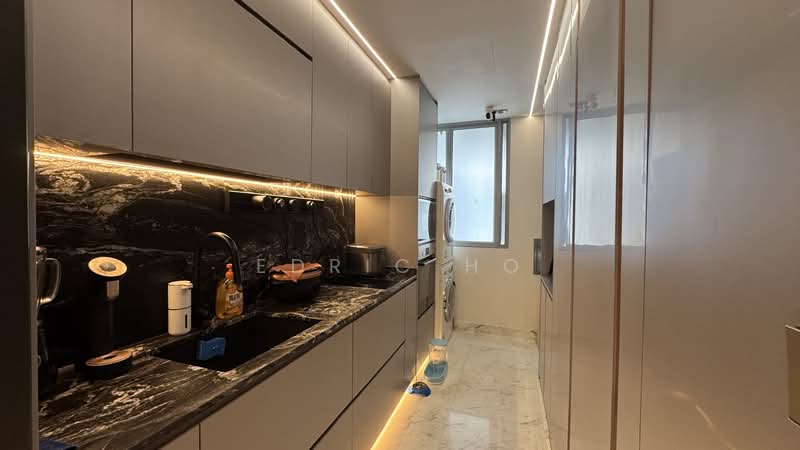 Canberra Residences, 501 Canberra Drive, 3 Bedrooms, 1,130 sqft, Condominium For Sale, by Edric Ho, 500138305 - Kitchen With Granite Top - PropertyGuru.com.sg