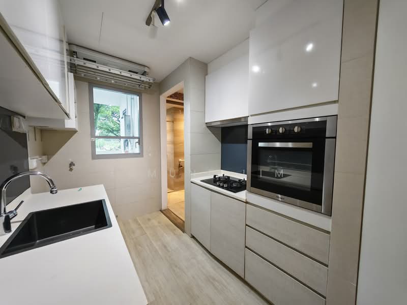 The Santorini, 27 Tampines Street 86, 3 Bedrooms, 915 sqft, Condominium For Rent, by Edmund Lim, 500138316 - Kitchen - PropertyGuru.com.sg