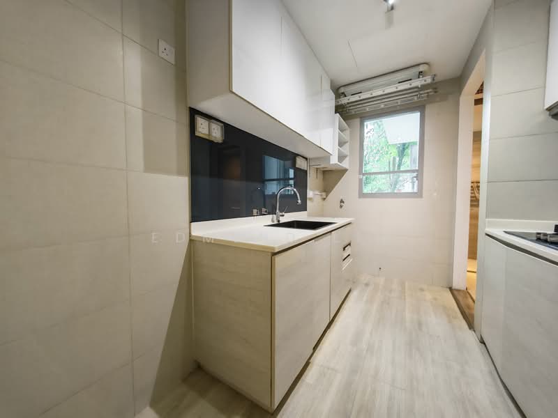 The Santorini, 27 Tampines Street 86, 3 Bedrooms, 915 sqft, Condominium For Rent, by Edmund Lim, 500138316 - Kitchen - PropertyGuru.com.sg
