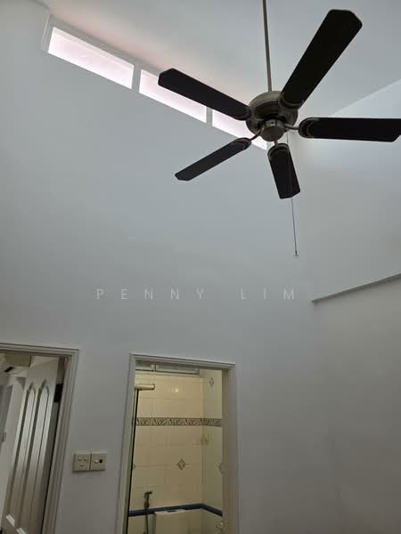 18 Neram Road, Neram road, 4 Bedrooms, 2,107 sqft, Terraced House For Rent, by Penny Lim, 500138329 - Bathroom - PropertyGuru.com.sg