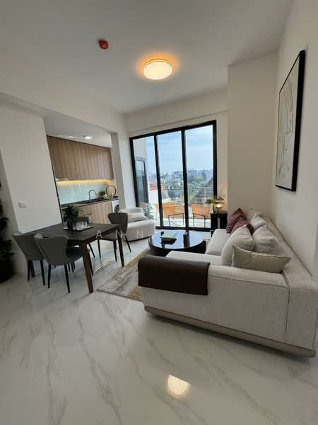K Suites, 21 Lorong K Telok Kurau, 5 Bedrooms, 1,625 sqft, Apartment For Sale, by Ann Lee, 500138341 - Living Room - PropertyGuru.com.sg