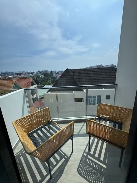 K Suites, 21 Lorong K Telok Kurau, 5 Bedrooms, 1,625 sqft, Apartment For Sale, by Ann Lee, 500138341 - Balcony - PropertyGuru.com.sg