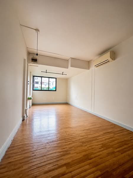 166 Woodlands Street 13, 166 Woodlands Street 13, 2 Bedrooms, 883 sqft, HDB Flat For Rent, by CY TAN, 500138351 - Interior - PropertyGuru.com.sg