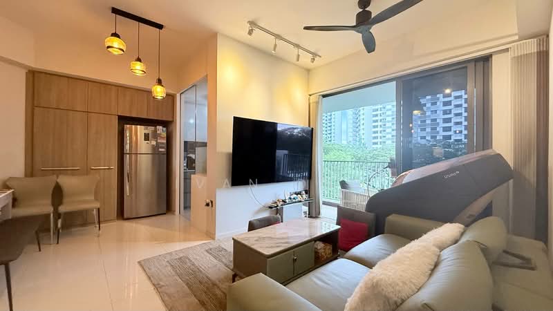 Riverbank at Fernvale, 15 Fernvale Close, 3 Bedrooms, 1,012 sqft, Condominium For Sale, by Ivan Ong, 500138356 - Living Room - PropertyGuru.com.sg