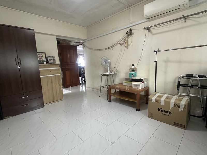 215 Choa Chu Kang Central, 215 Choa Chu Kang Central, 3 Bedrooms, 1,119 sqft, HDB Flat For Sale, by Phil Wong, 500138357 - Bed Room - PropertyGuru.com.sg