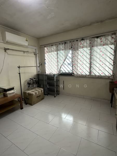 215 Choa Chu Kang Central, 215 Choa Chu Kang Central, 3 Bedrooms, 1,119 sqft, HDB Flat For Sale, by Phil Wong, 500138357 - Interior - PropertyGuru.com.sg
