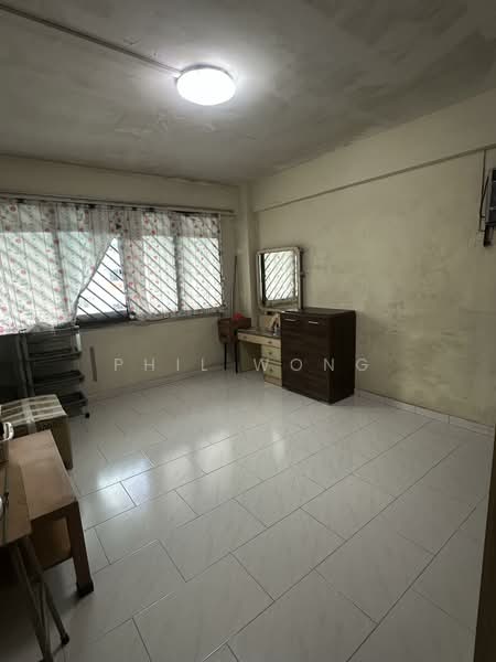 215 Choa Chu Kang Central, 215 Choa Chu Kang Central, 3 Bedrooms, 1,119 sqft, HDB Flat For Sale, by Phil Wong, 500138357 - Bedroom - PropertyGuru.com.sg